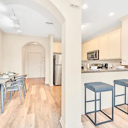 Stunning 2Br Condo With Hot Tub And Pool, Near Disney! Orlando Exterior photo