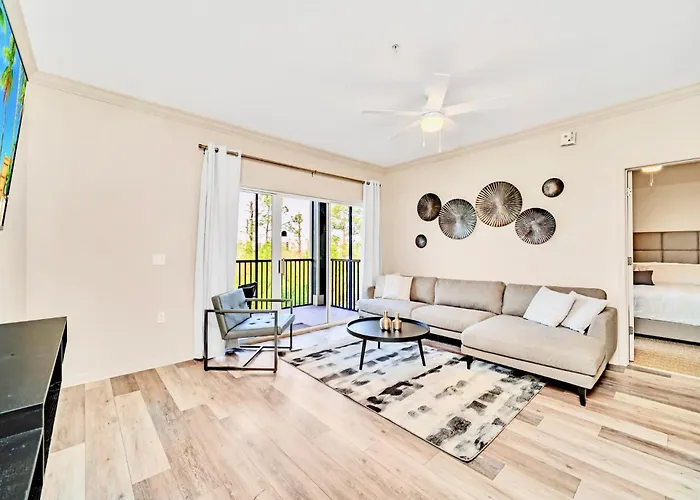Stunning 2Br Condo With Hot Tub And Pool, Near Disney!